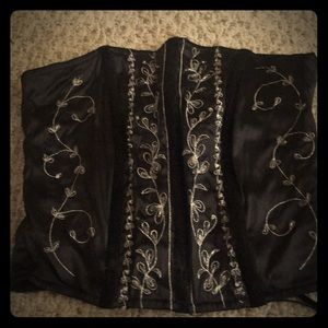 Renaissance Black Intricate Goth Corset NWT M